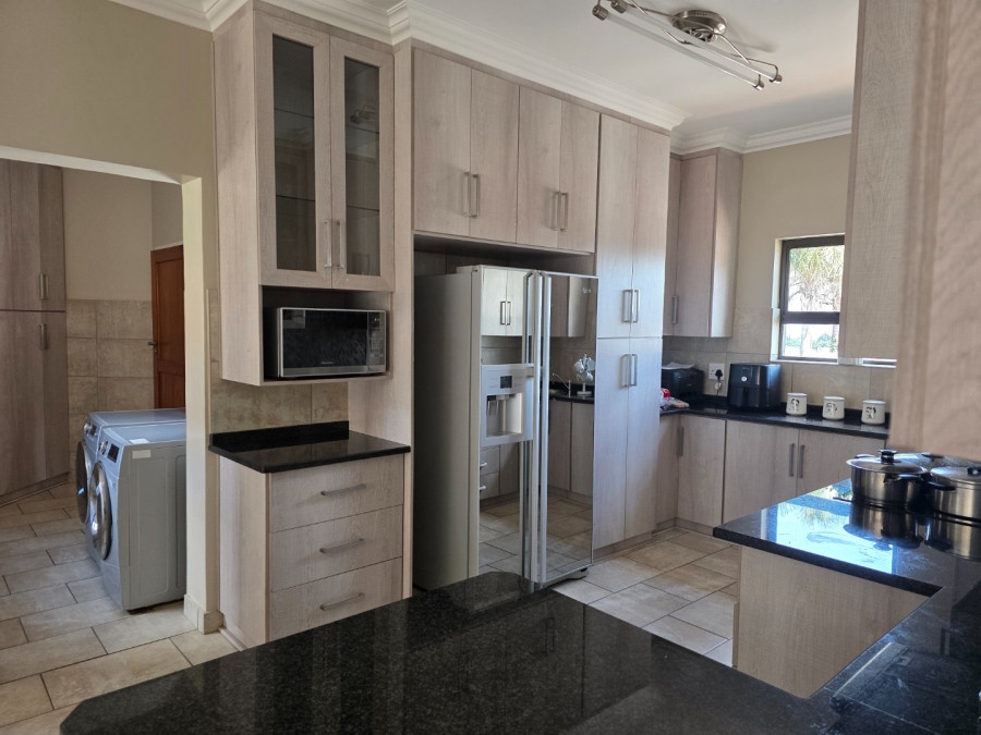 To Let 3 Bedroom Property for Rent in Wilkoppies North West